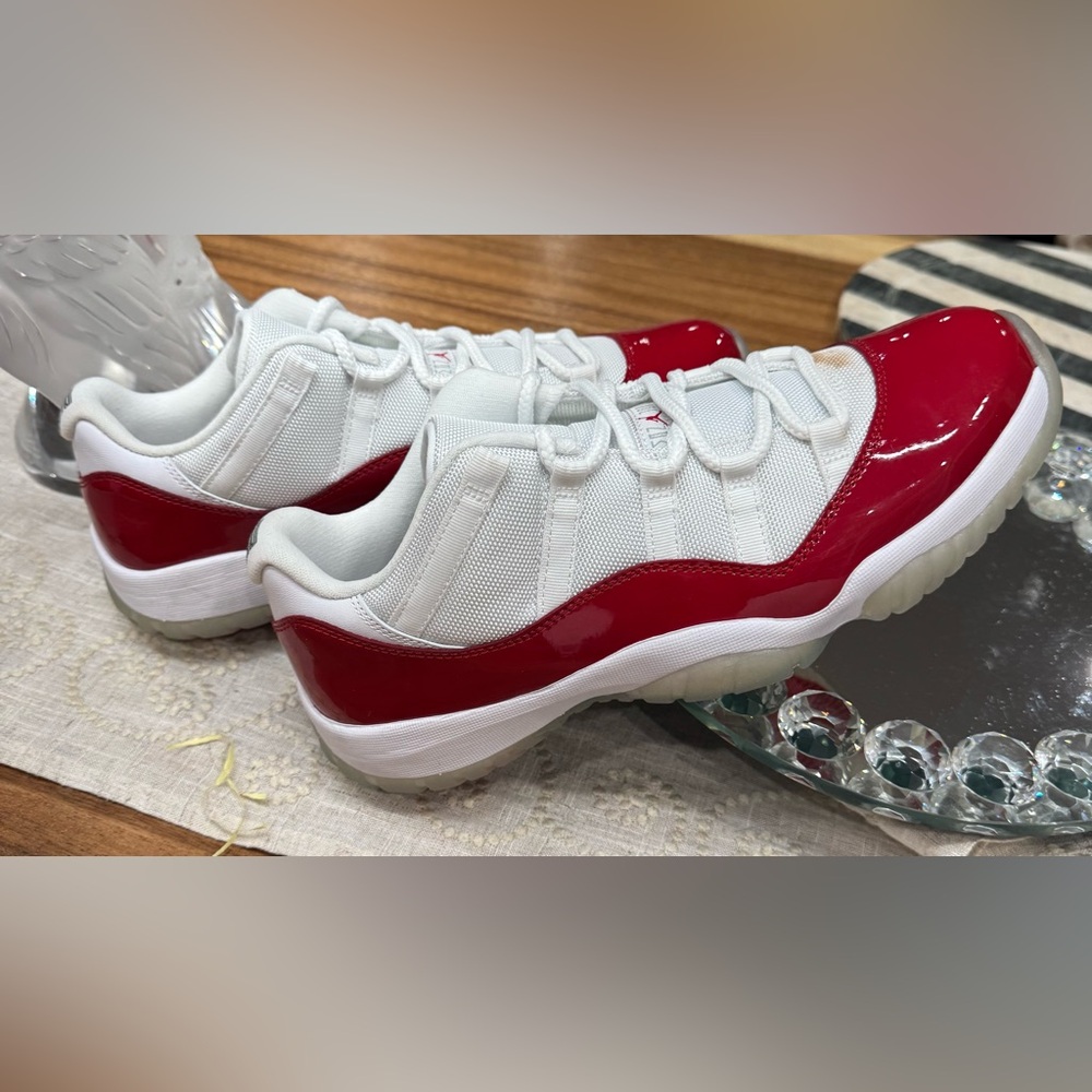NIKE AIR JORDAN RETRO 11 LOW “CHERRY" 2016 MENS SZ 10.5 BRAND NEW 100% AUTHENTIC - Picture 5 of 12